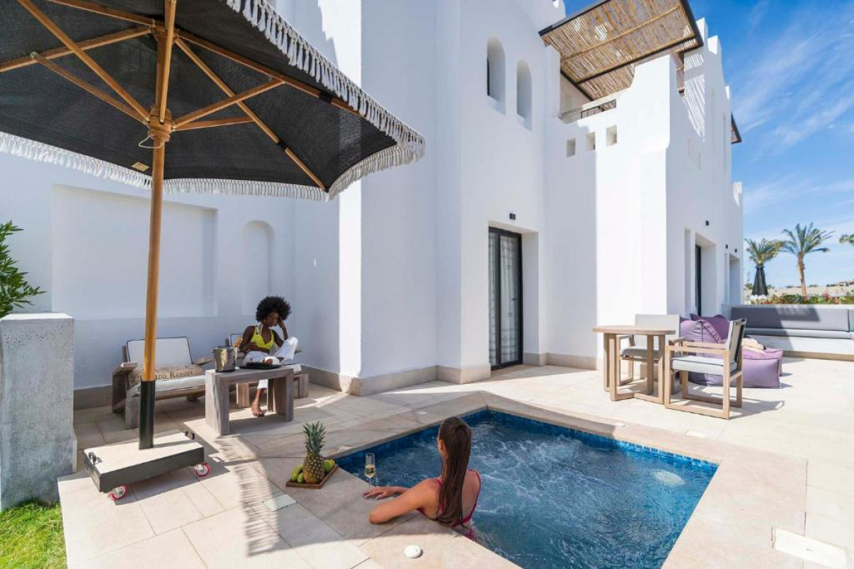 POSH CLUB SUNRISE TUCANA RESORT