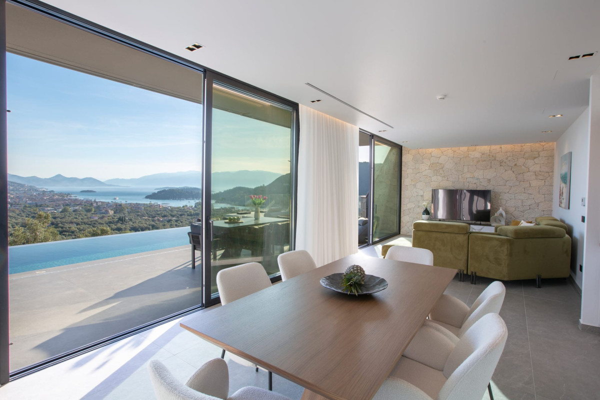Pothos | Afroditi Villas Collection
