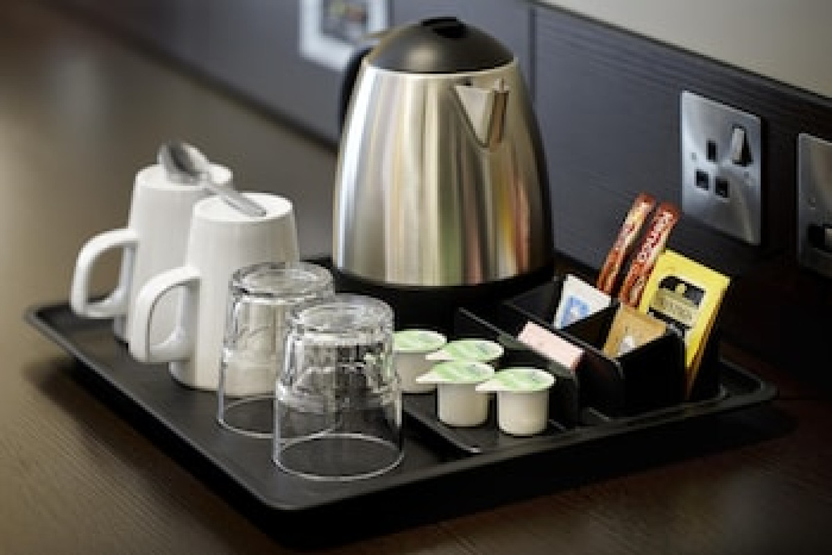 PREMIER INN EDINBURGH CITY CENTRE (WAVERLEY) HOTEL