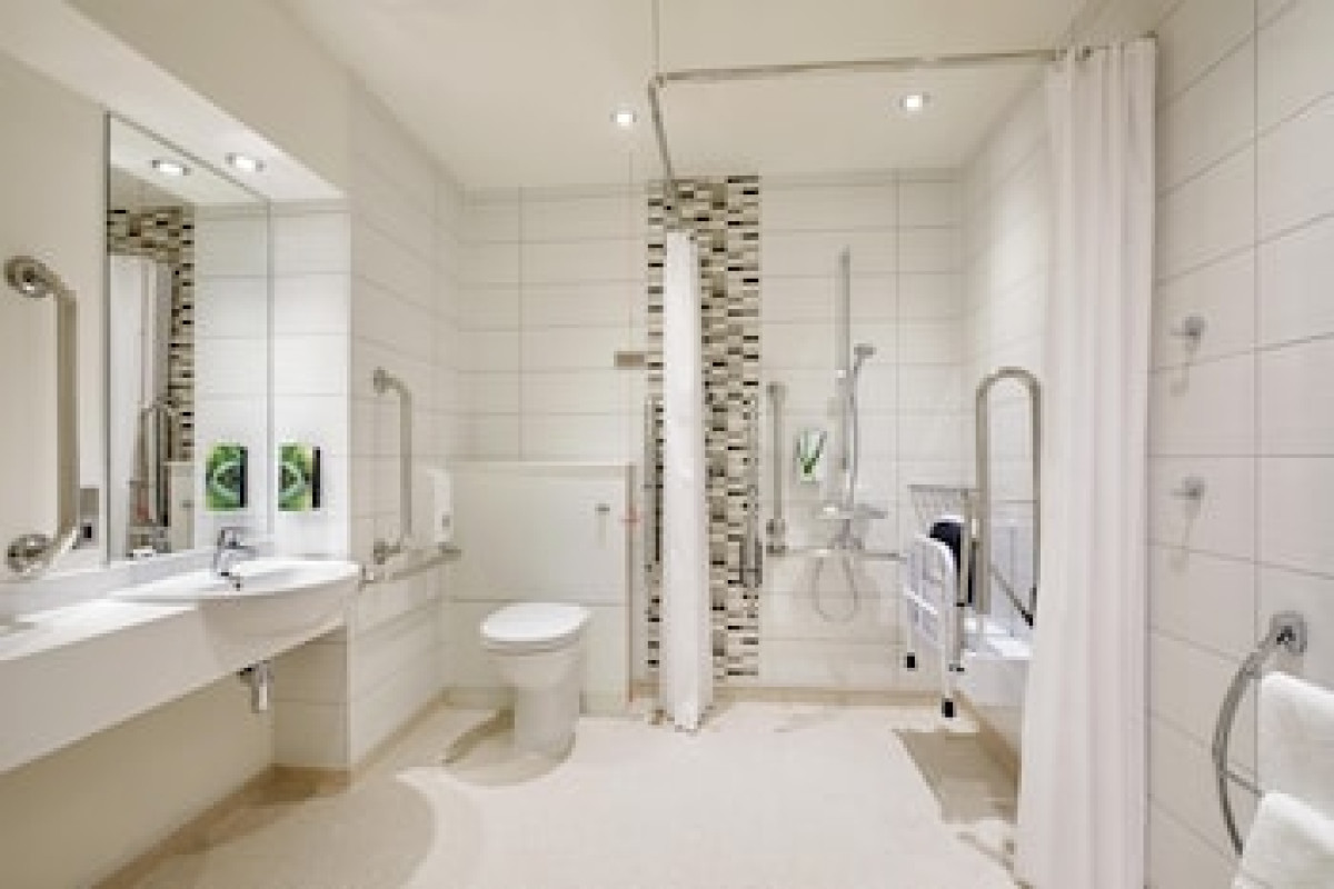 PREMIER INN EDINBURGH CITY CENTRE (WAVERLEY) HOTEL
