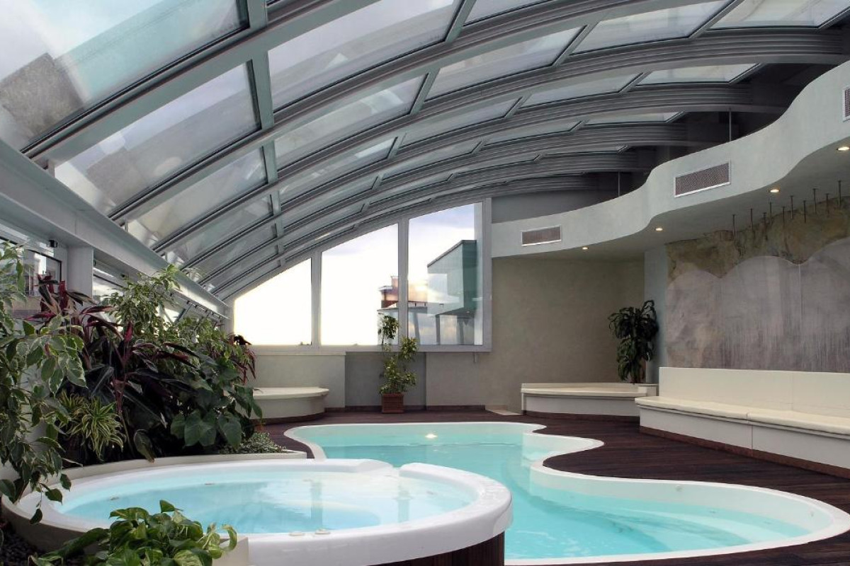 PREMIER SUITES