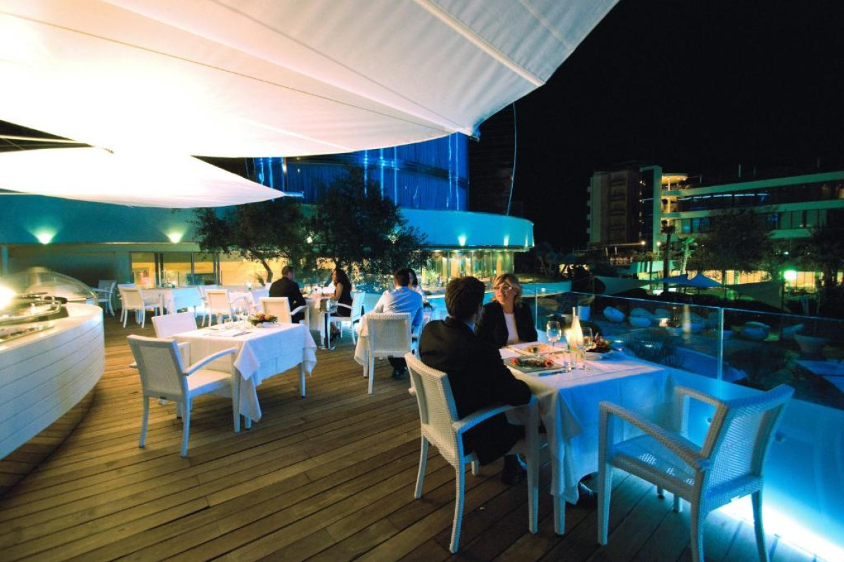 PREMIER SUITES