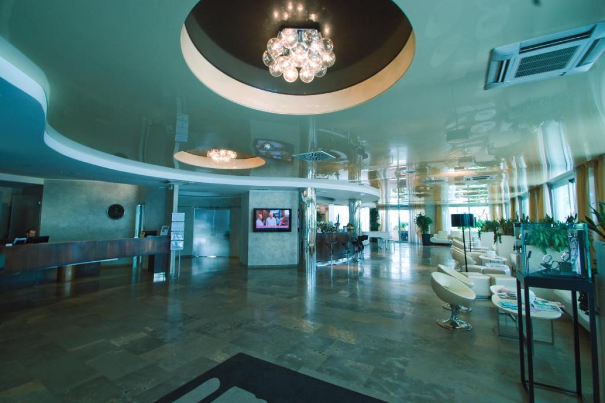 PREMIER SUITES