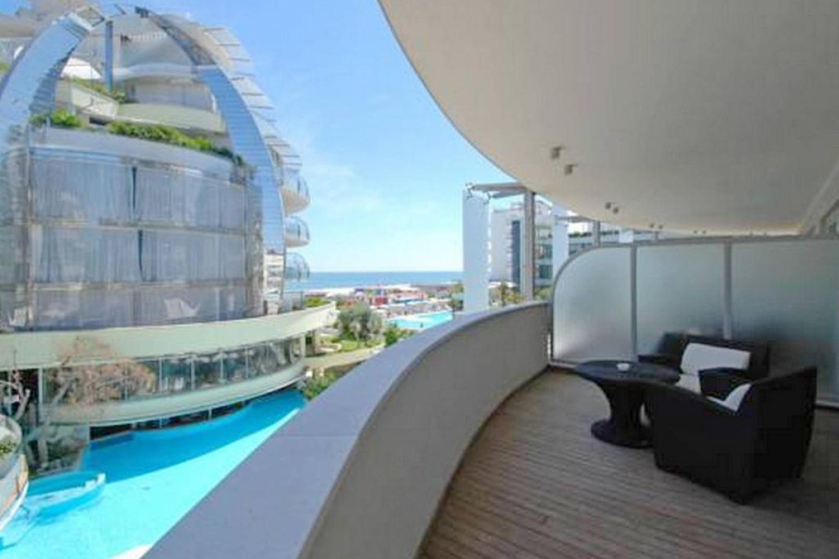 PREMIER SUITES