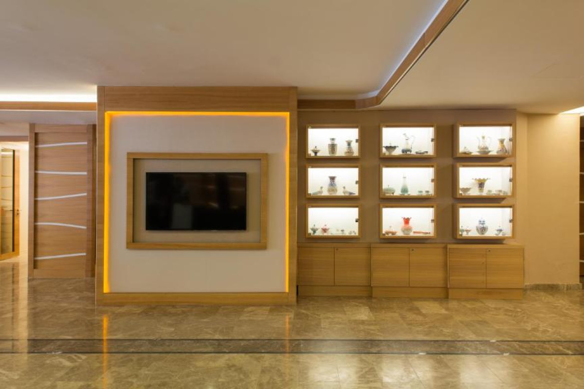 PRESTIGE HOTEL