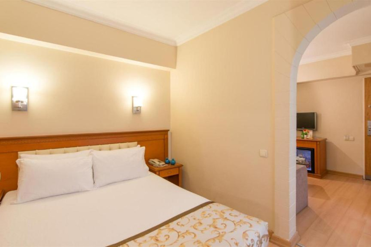 PRESTIGE HOTEL