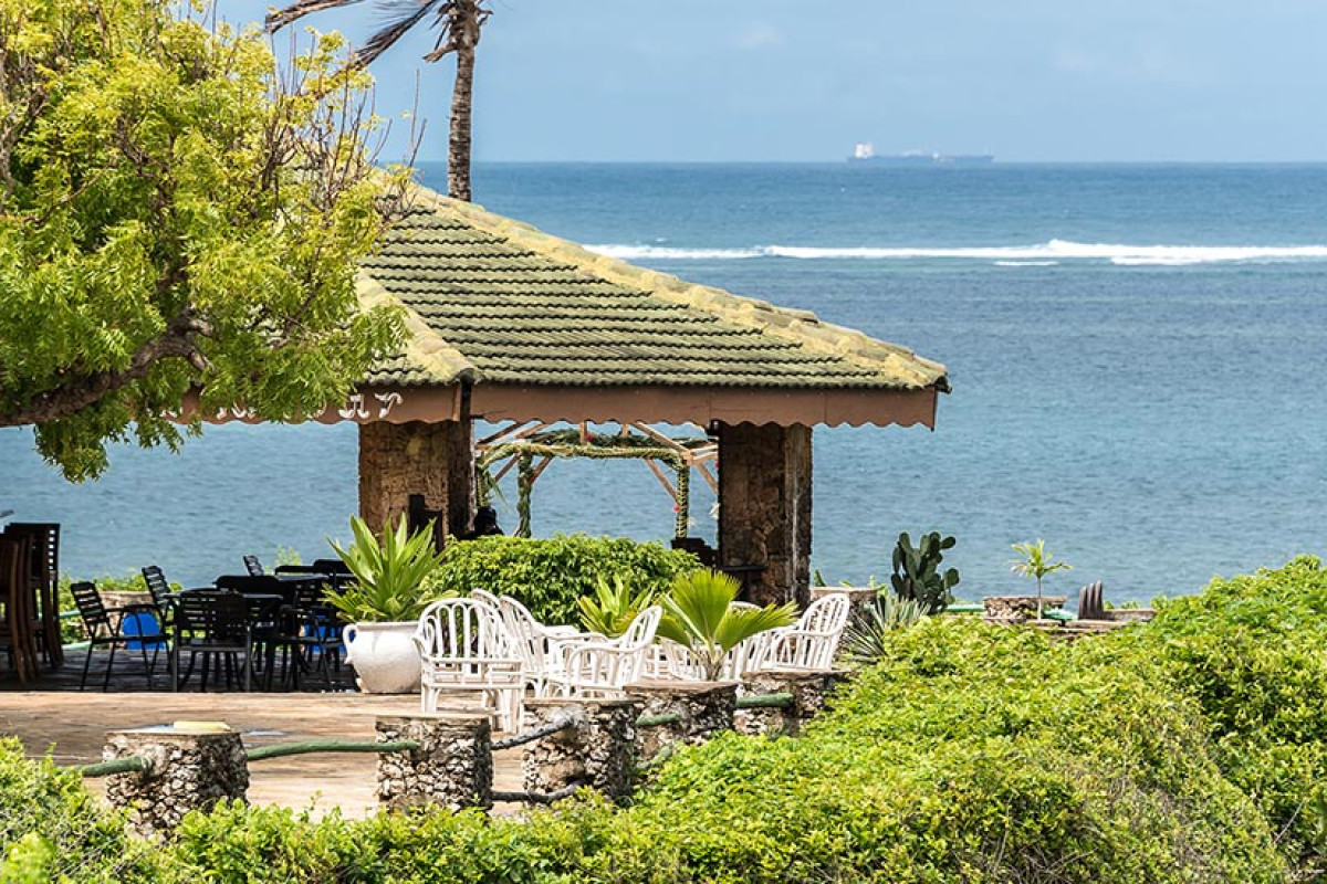 Prideinn Flamingo Beach Resort