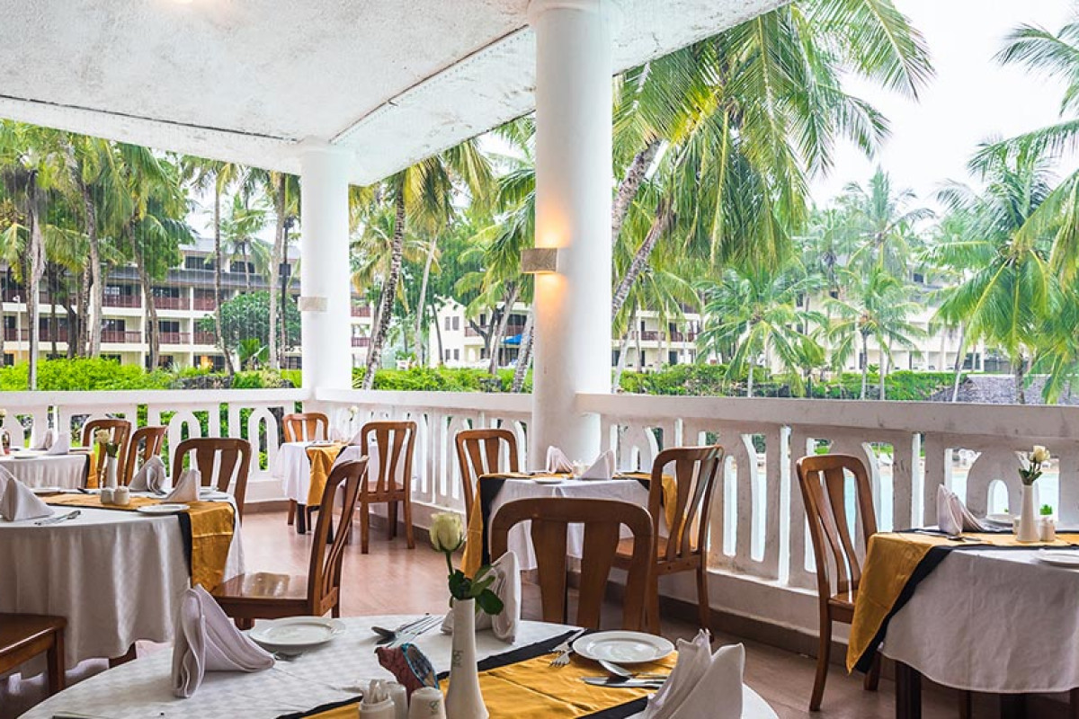 Prideinn Flamingo Beach Resort