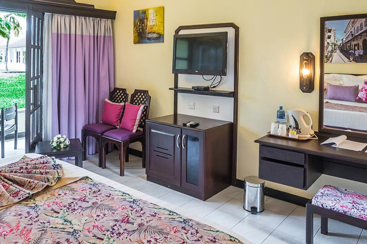 Prideinn Flamingo Beach Resort
