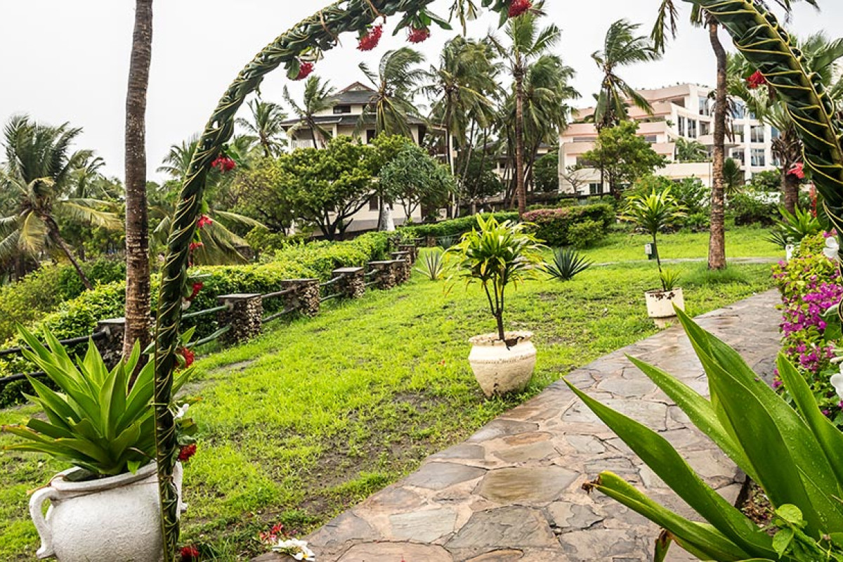 Prideinn Flamingo Beach Resort