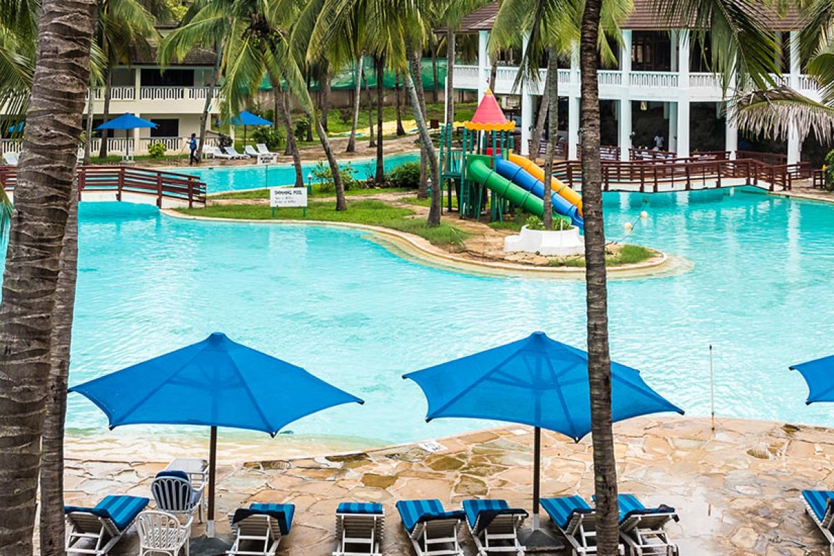 Prideinn Flamingo Beach Resort