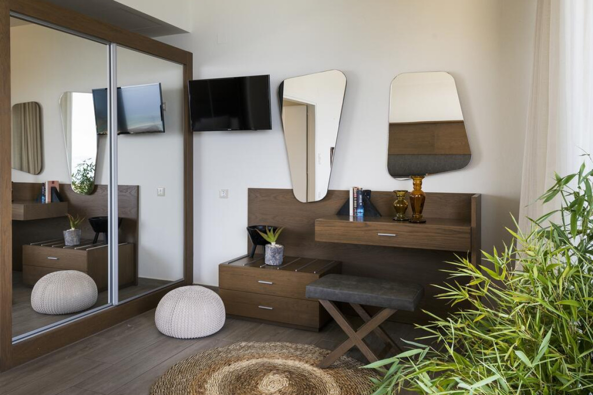 PRIMA VISTA BOUTIQUE