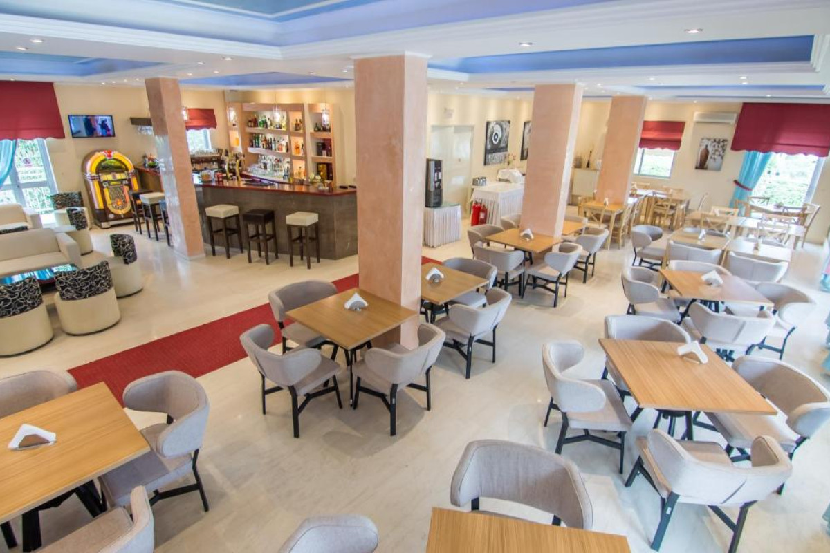 Primavera Hotel