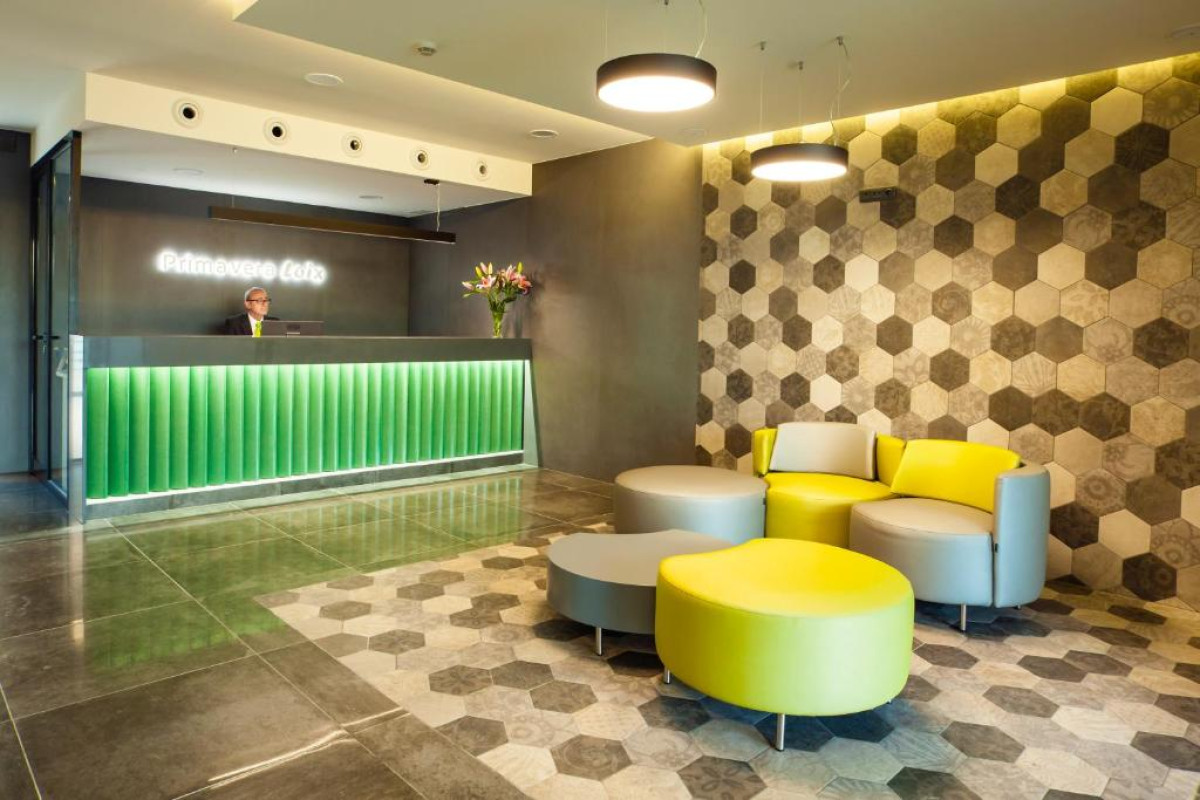 Primavera Loix Apartments