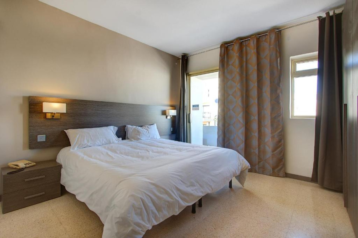 Primera Hotel