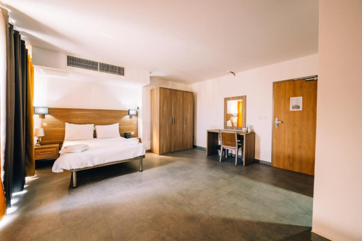 Primera Hotel