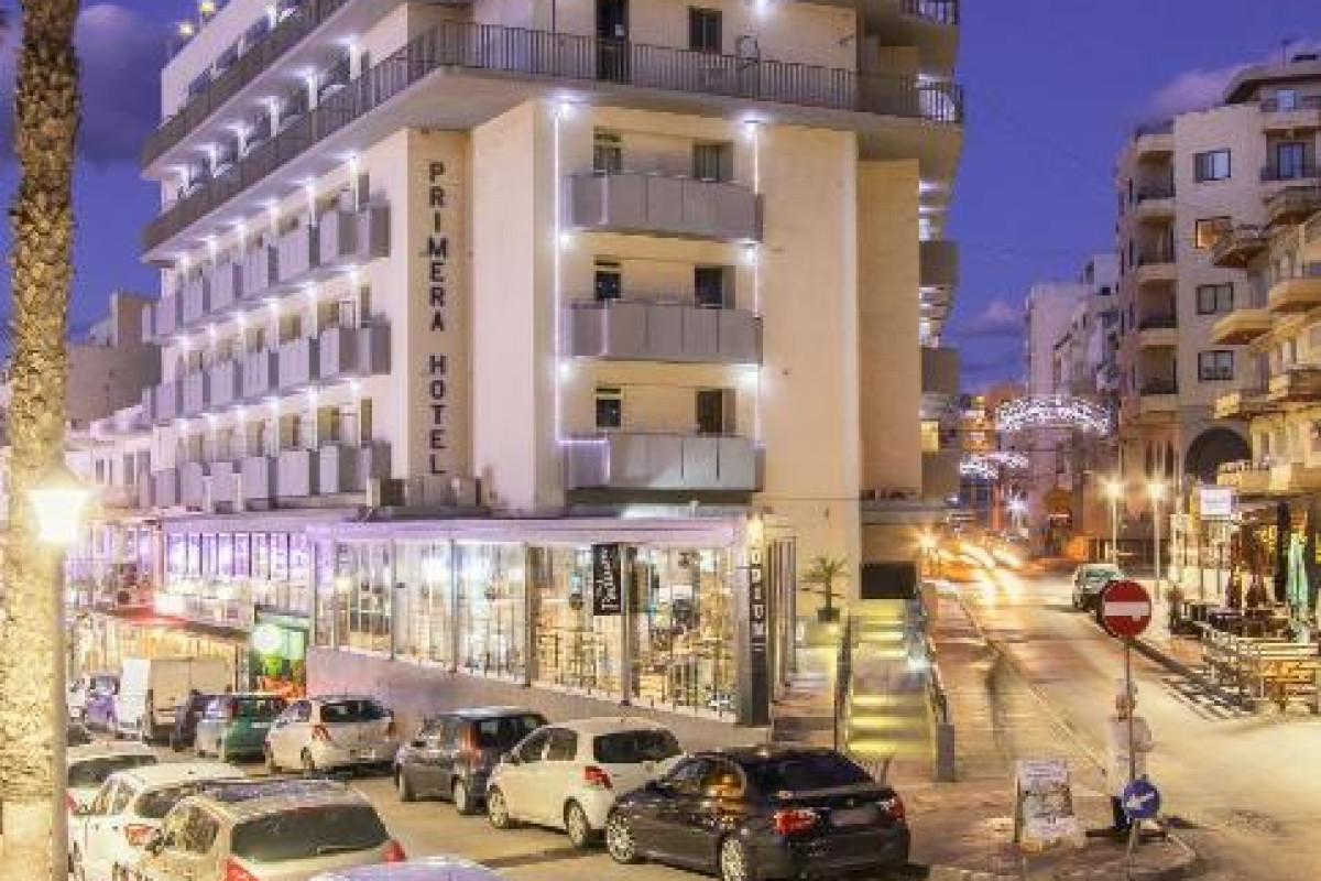Primera Hotel