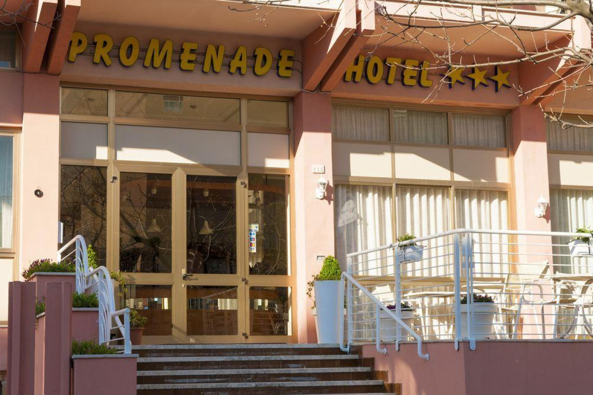 PROMENADE