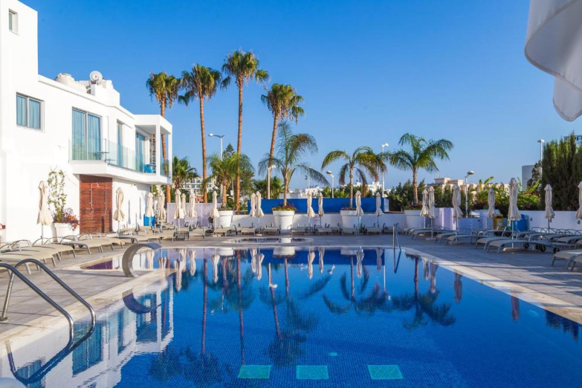 Protaras Plaza Hotel