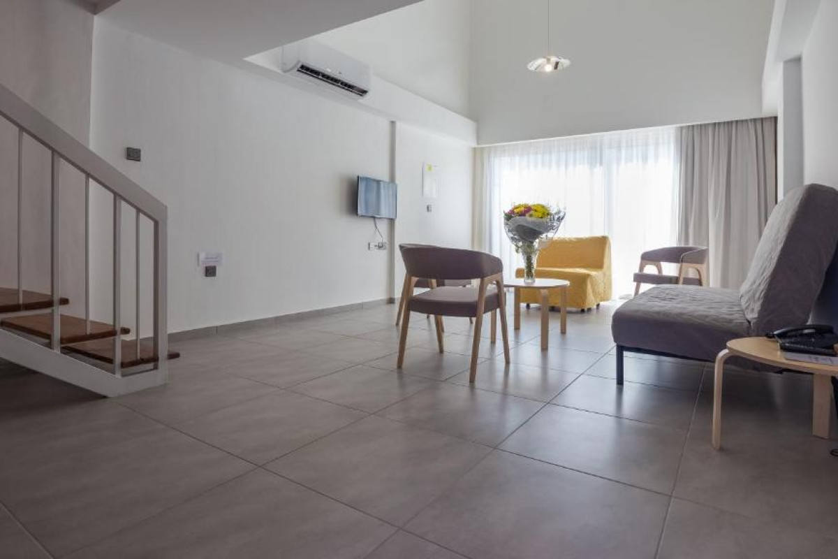 Protaras Plaza Hotel