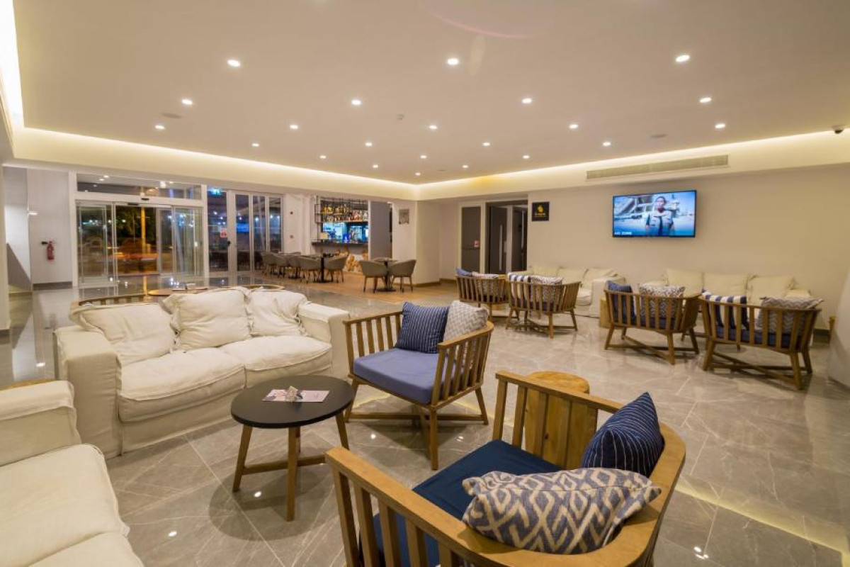 Protaras Plaza Hotel