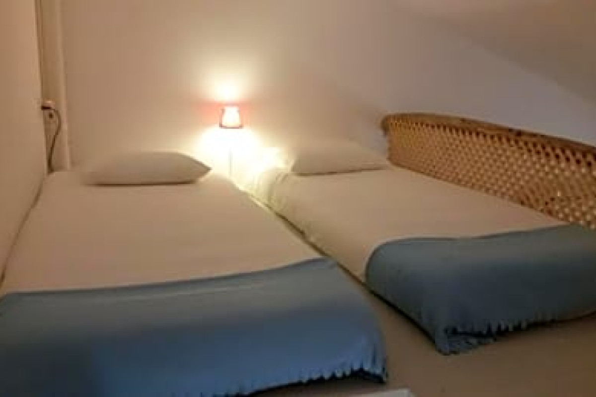 Pura Vida Divehouse