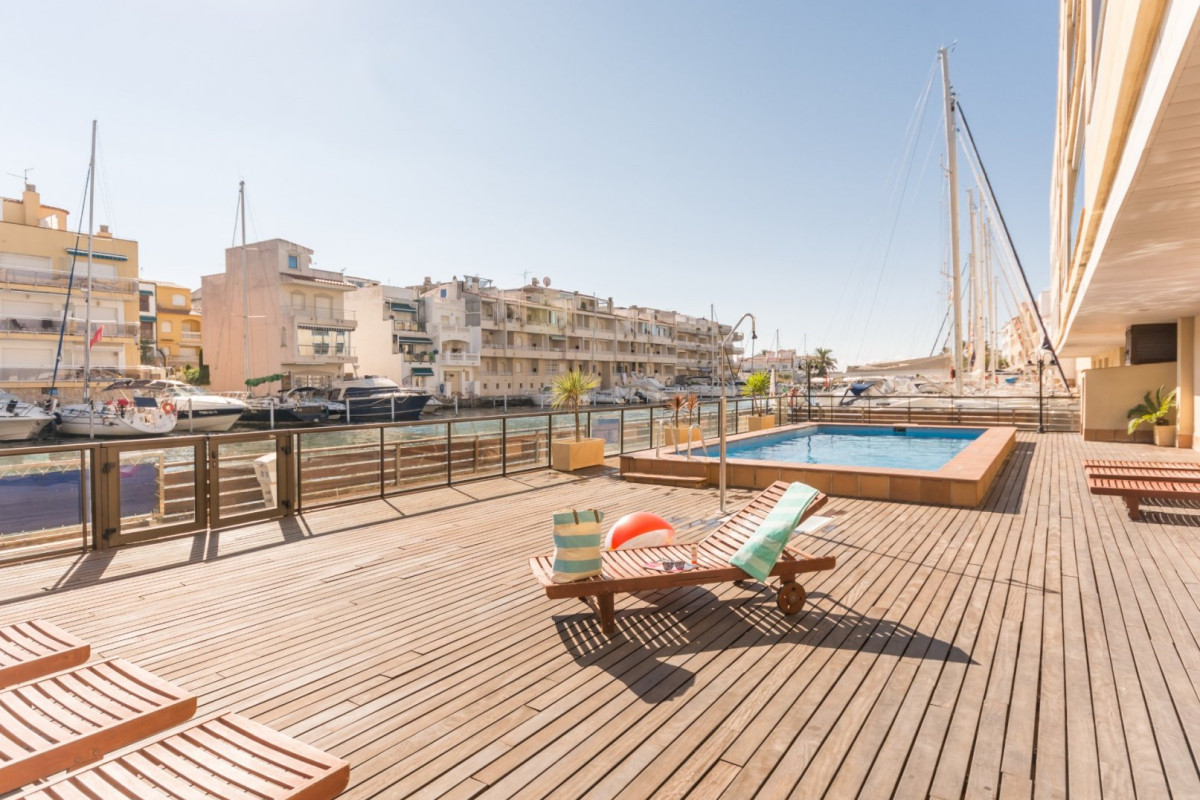 P&V Empuriabrava Marina