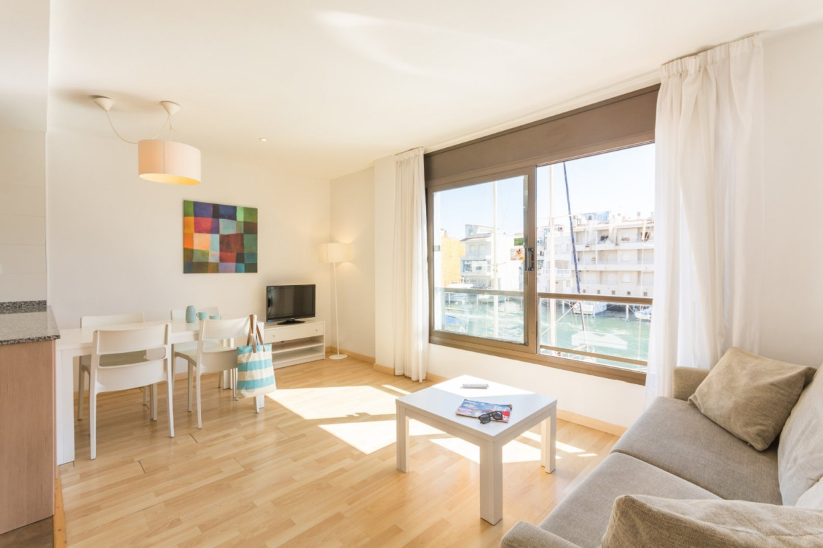 P&V Empuriabrava Marina