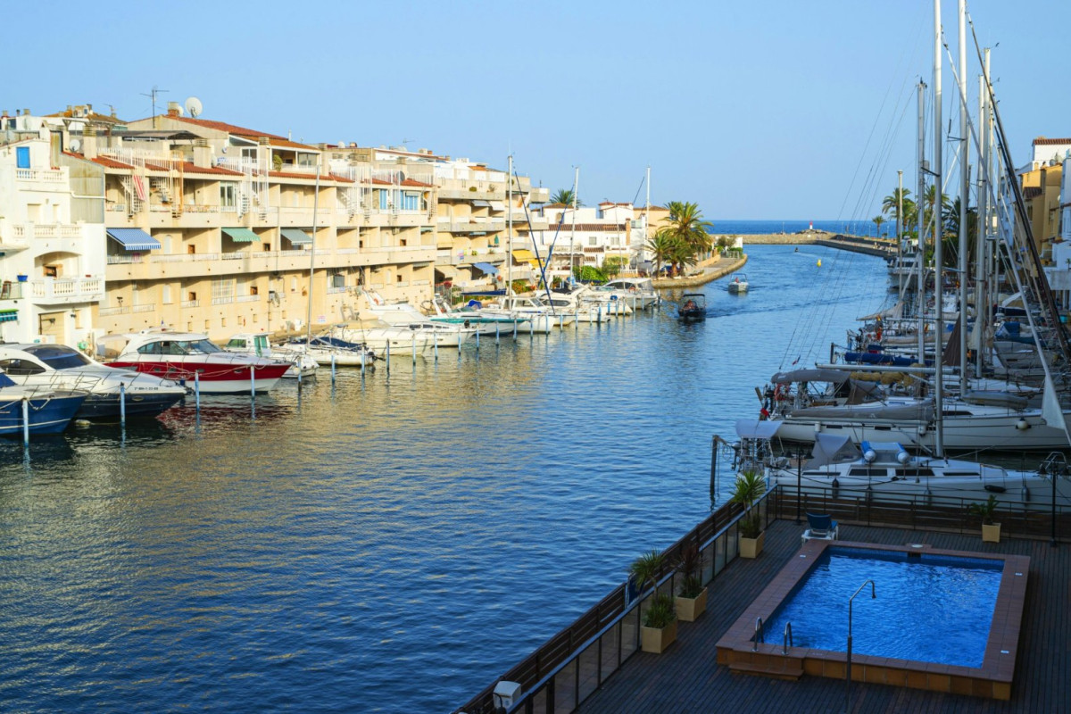 P&V Empuriabrava Marina