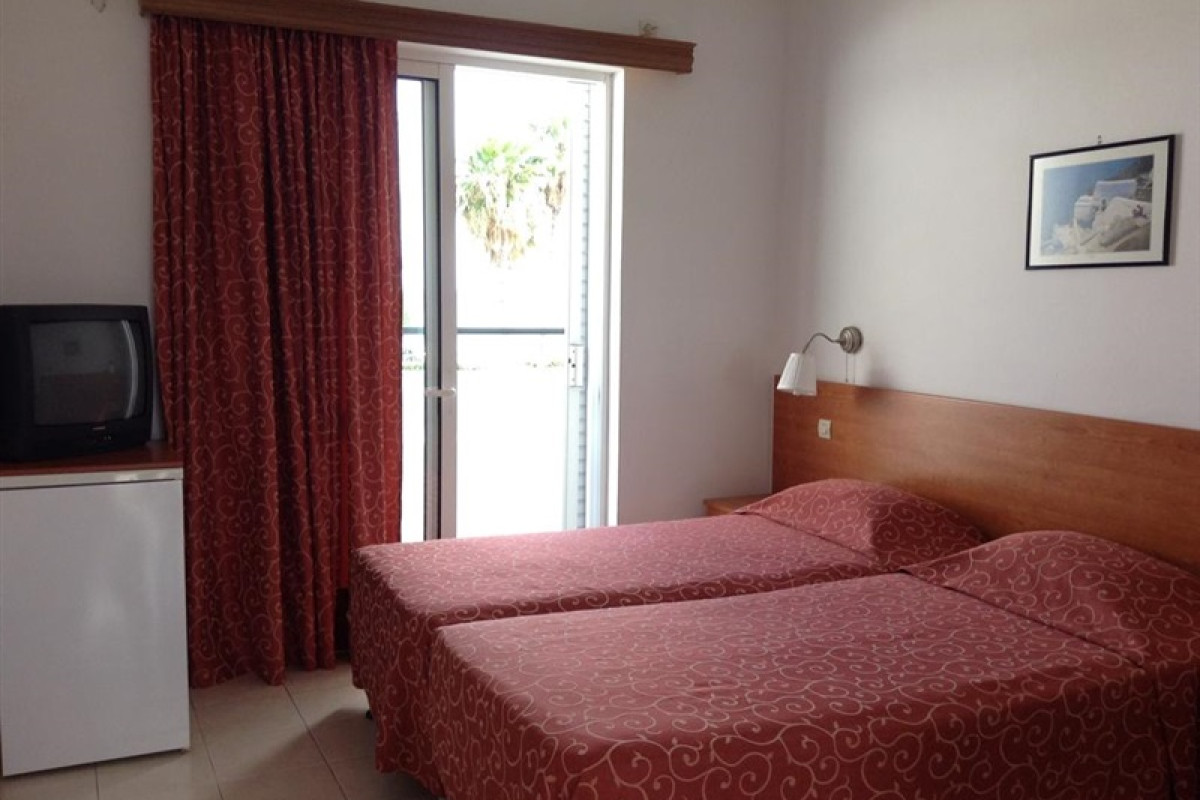 PYLEA BEACH HOTEL
