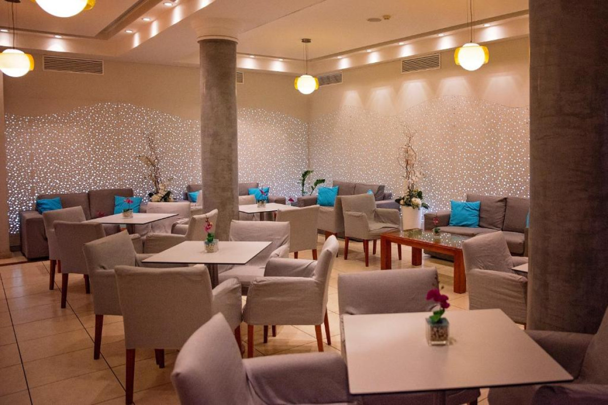 Pyramos Hotel