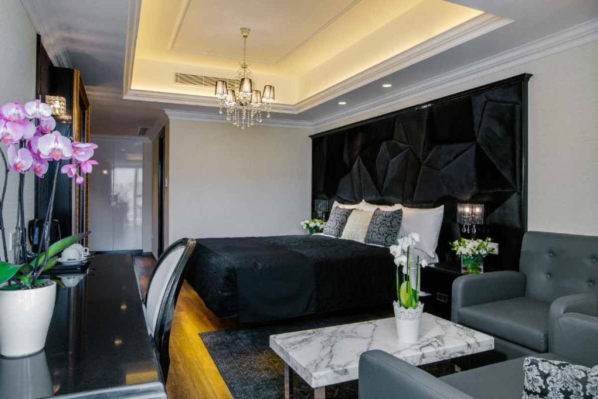 QBIC CITY HOTEL