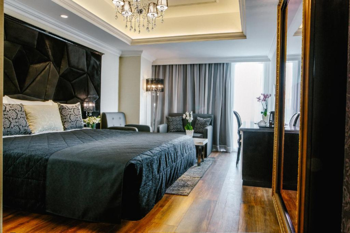 QBIC CITY HOTEL