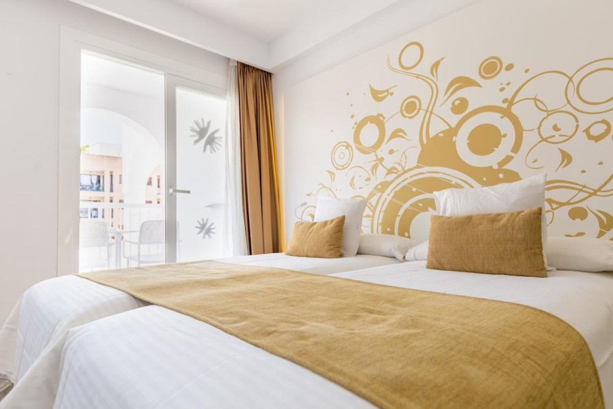 R2 Bahia Cala Ratjada Design Hotel - Adults Only
