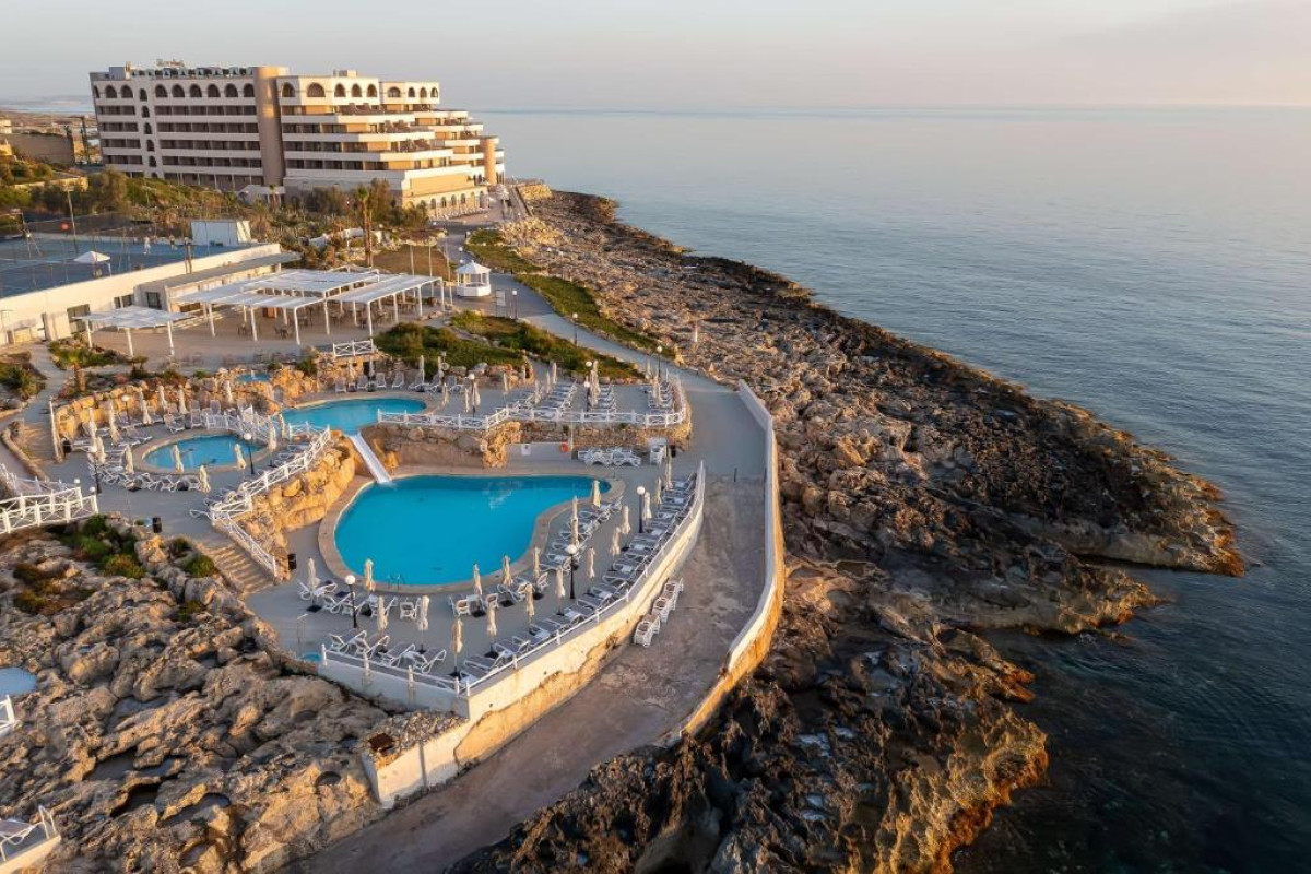 Radisson Blu St. Julian's Resort