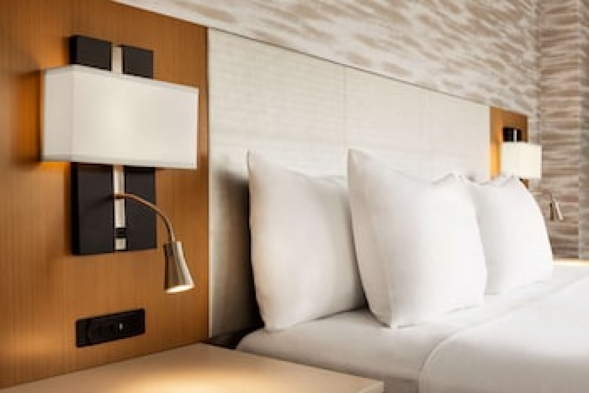 RADISSON HOTEL BALTIMORE DOWNTOWN-INNER HARBOR
