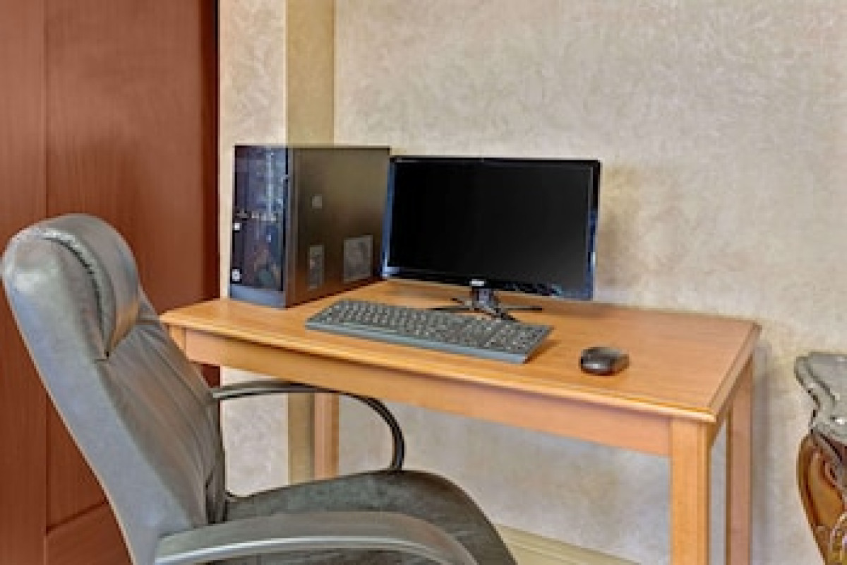 RAMADA BY WYNDHAM BALTIMORE WEST