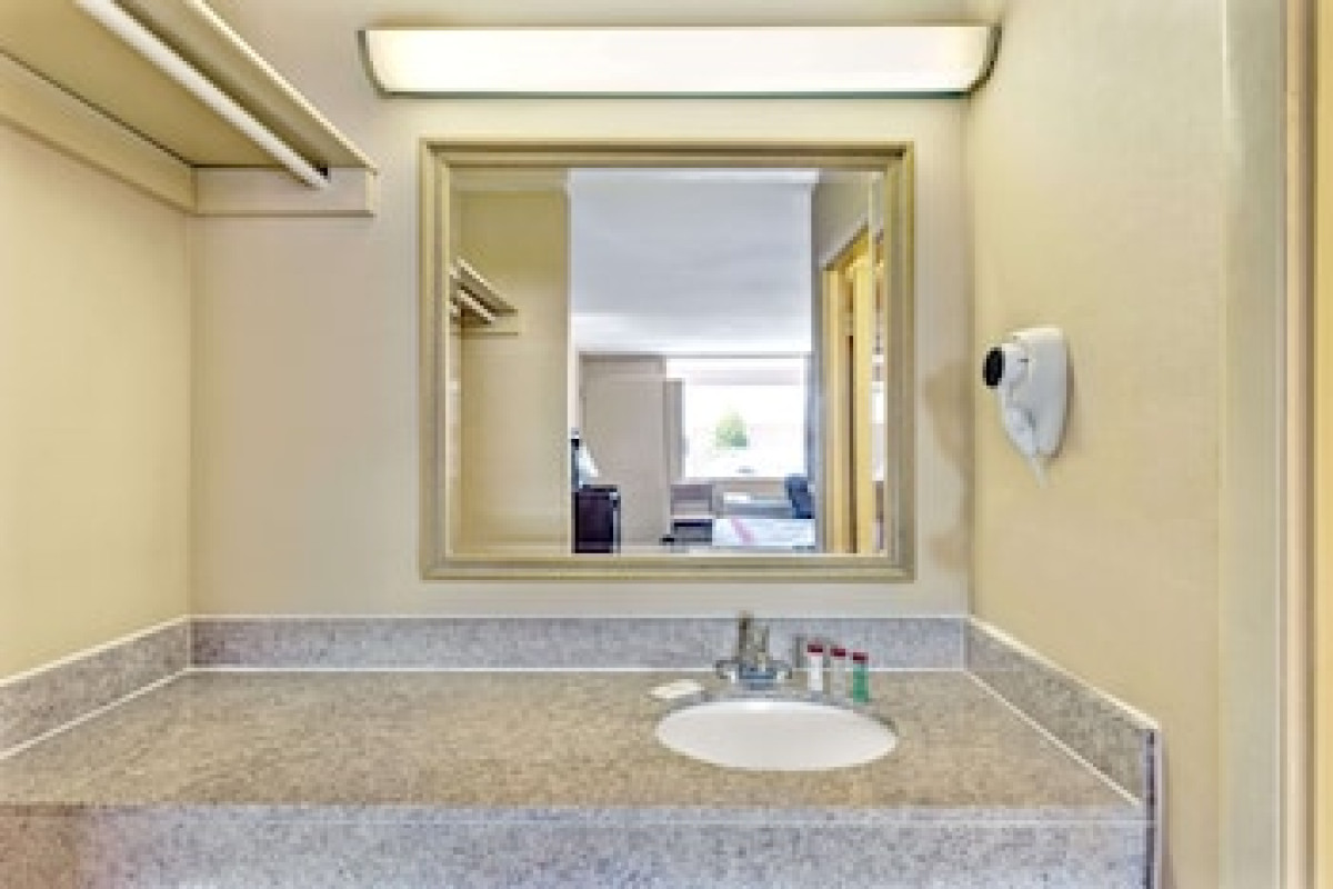 RAMADA BY WYNDHAM BALTIMORE WEST