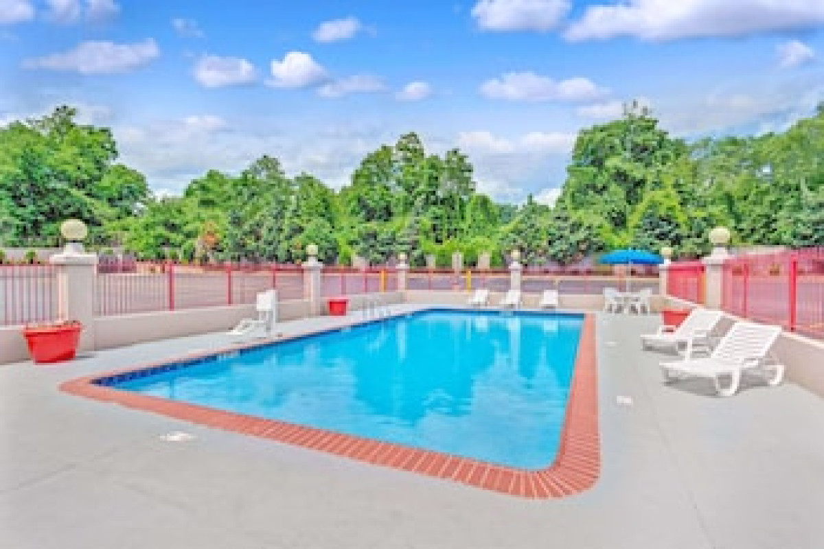 RAMADA BY WYNDHAM BALTIMORE WEST