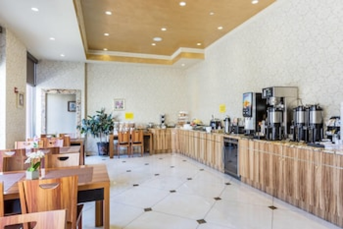 RAMADA BY WYNDHAM FLUSHING QUEENS
