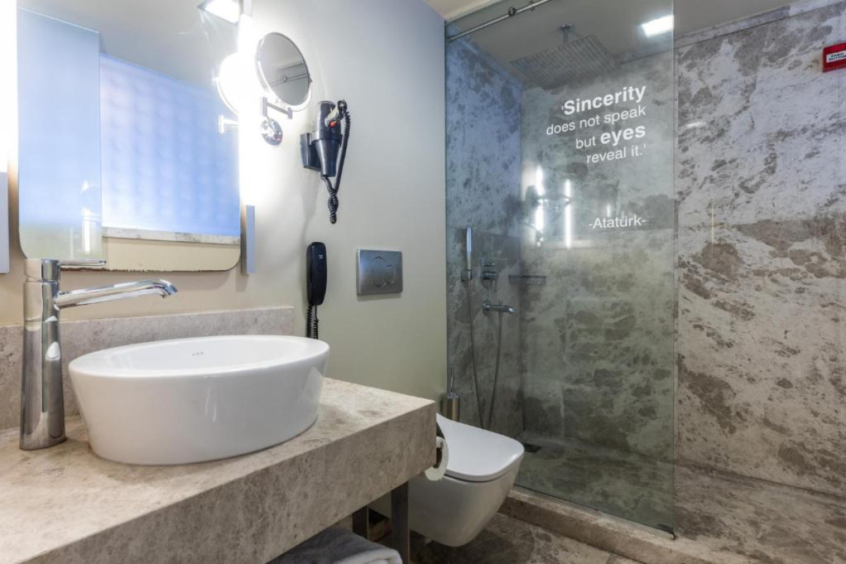 Hotel Ramada By Wyndham Istanbul Pera Taksim