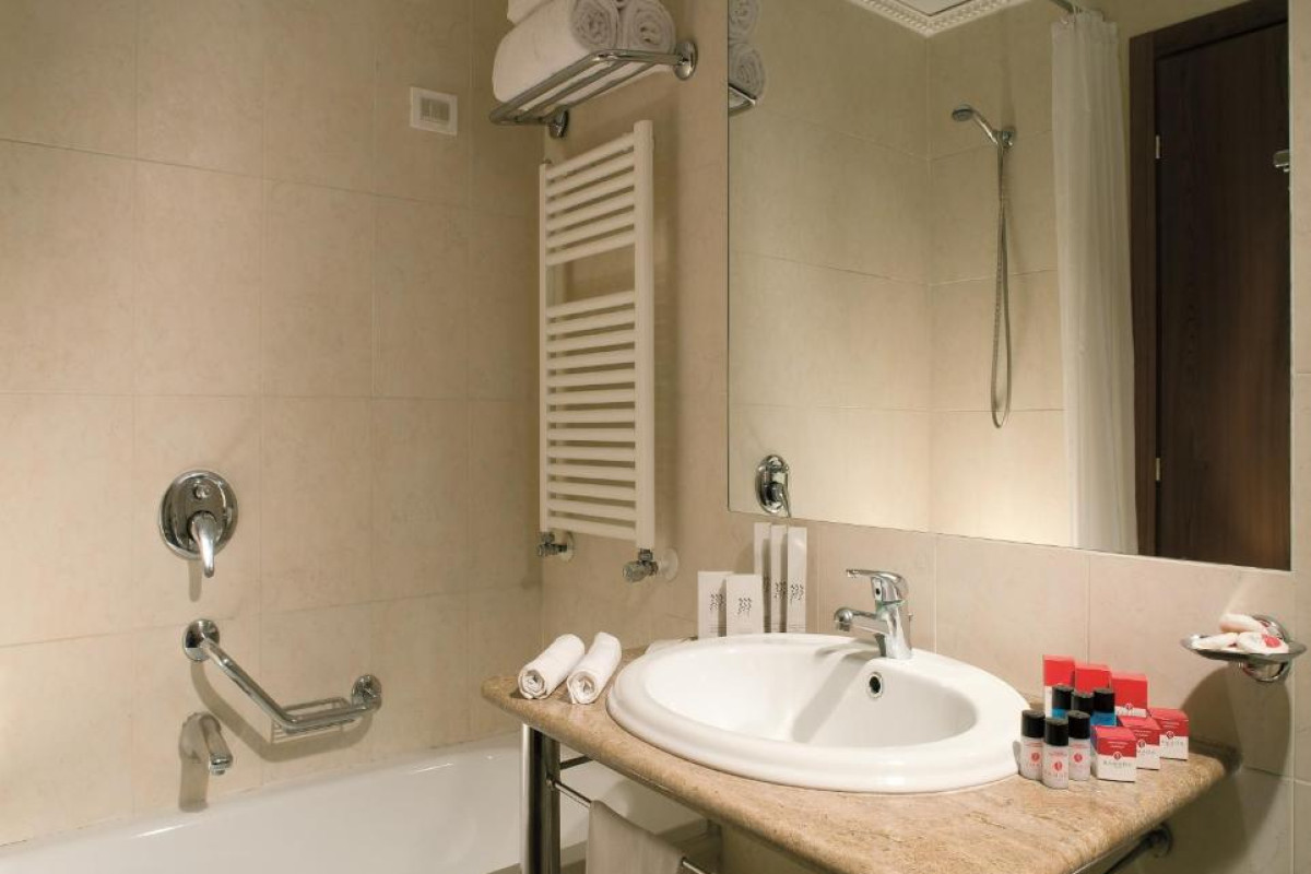 Ramada by Wyndham Naples