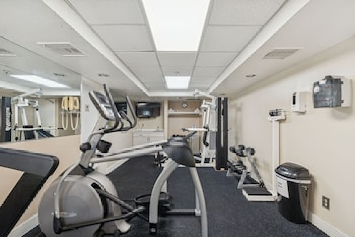 RAMADA BY WYNDHAM TEMPLE TERRACE/TAMPA NORTH