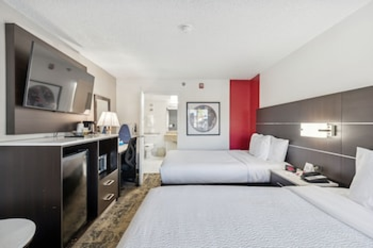 RAMADA BY WYNDHAM TEMPLE TERRACE/TAMPA NORTH