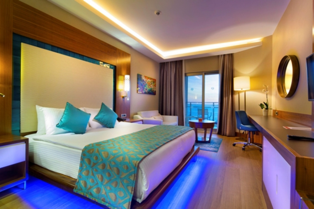 RAMADA HOTEL & SUITES BY WYNDHAM
