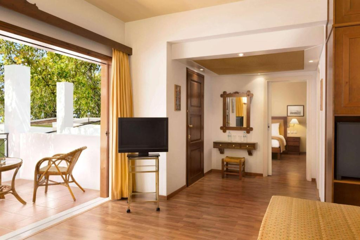 Ramada Loutraki Poseidon Resort