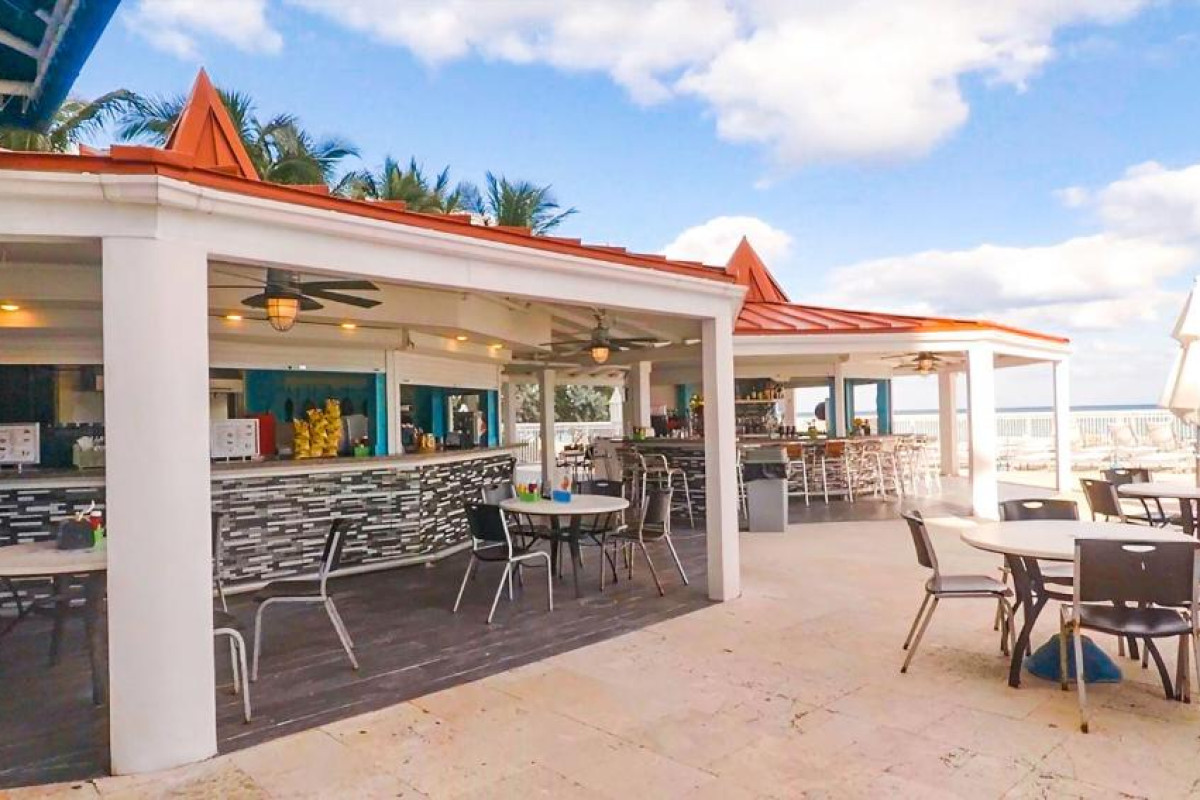 Ramada Plaza Marco Polo Beach Resort