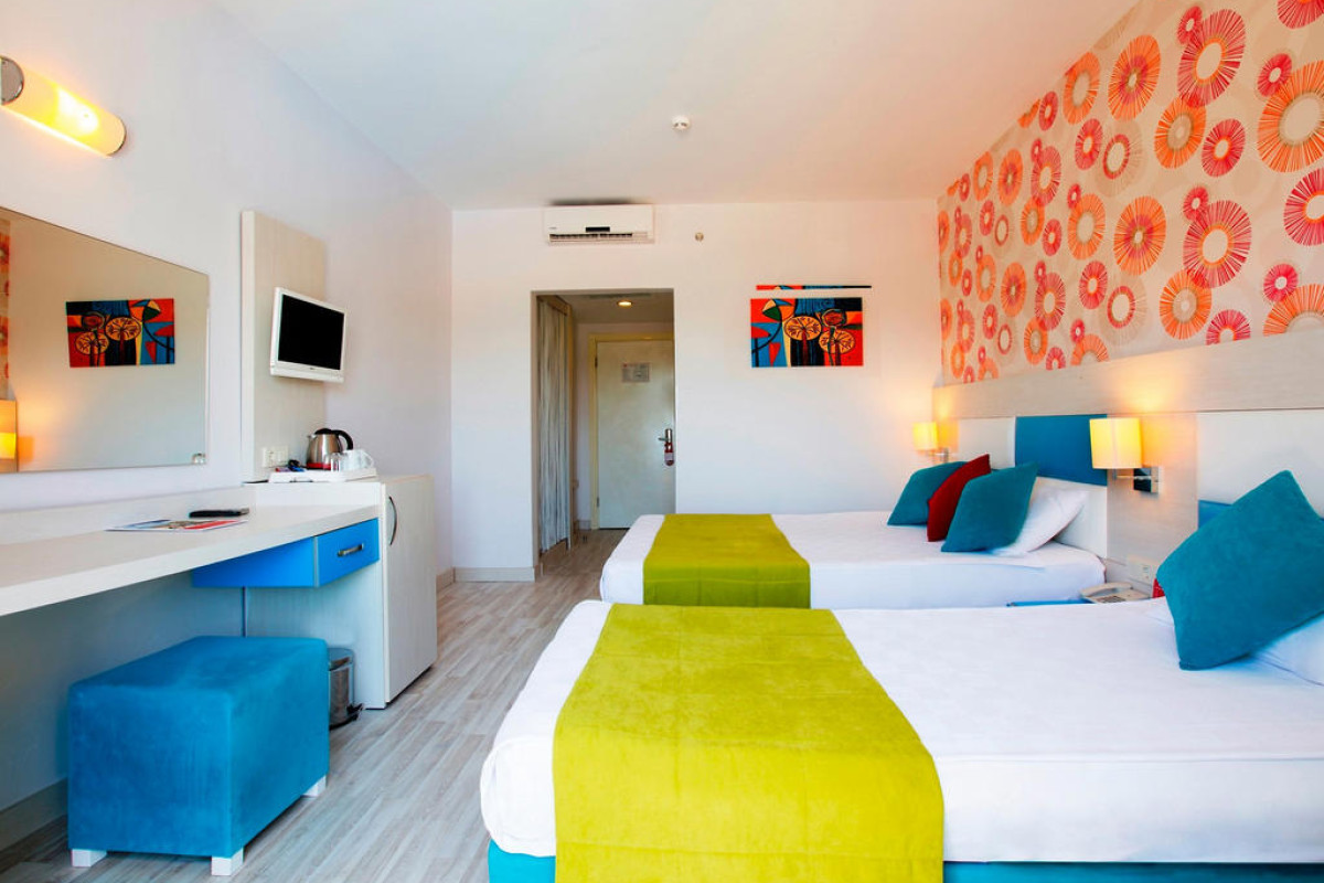 RAMADA RESORT BY WYNDHAM SIDE