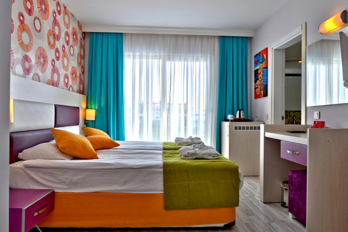 RAMADA RESORT BY WYNDHAM SIDE