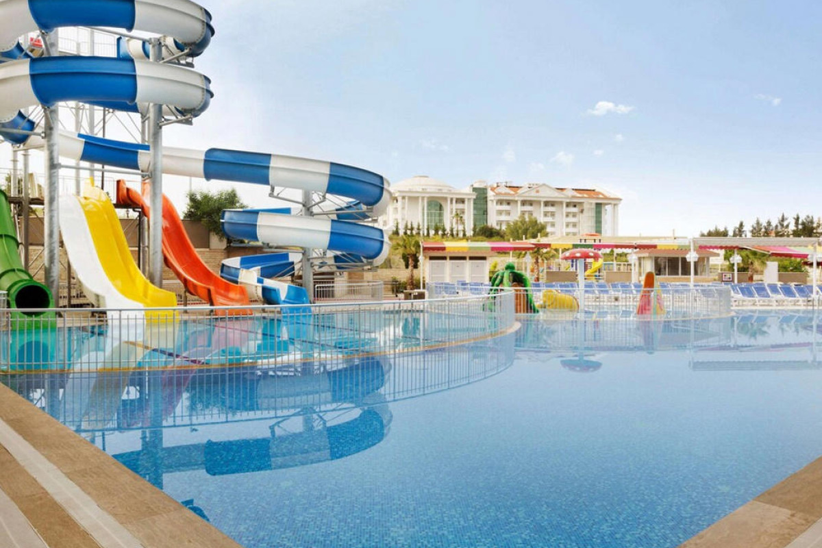 RAMADA RESORT BY WYNDHAM SIDE